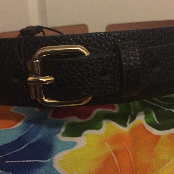 BCBG Maxazria cuff belt. Black leather gold buckle - Picture 3 of 3